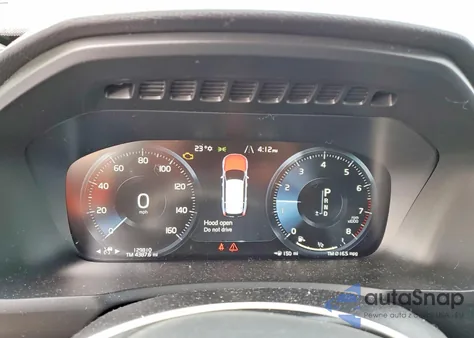 2021 Volvo Xc90 T5 Momentum z USA, uszkodzony, nr VIN YV4102PK6M1735974